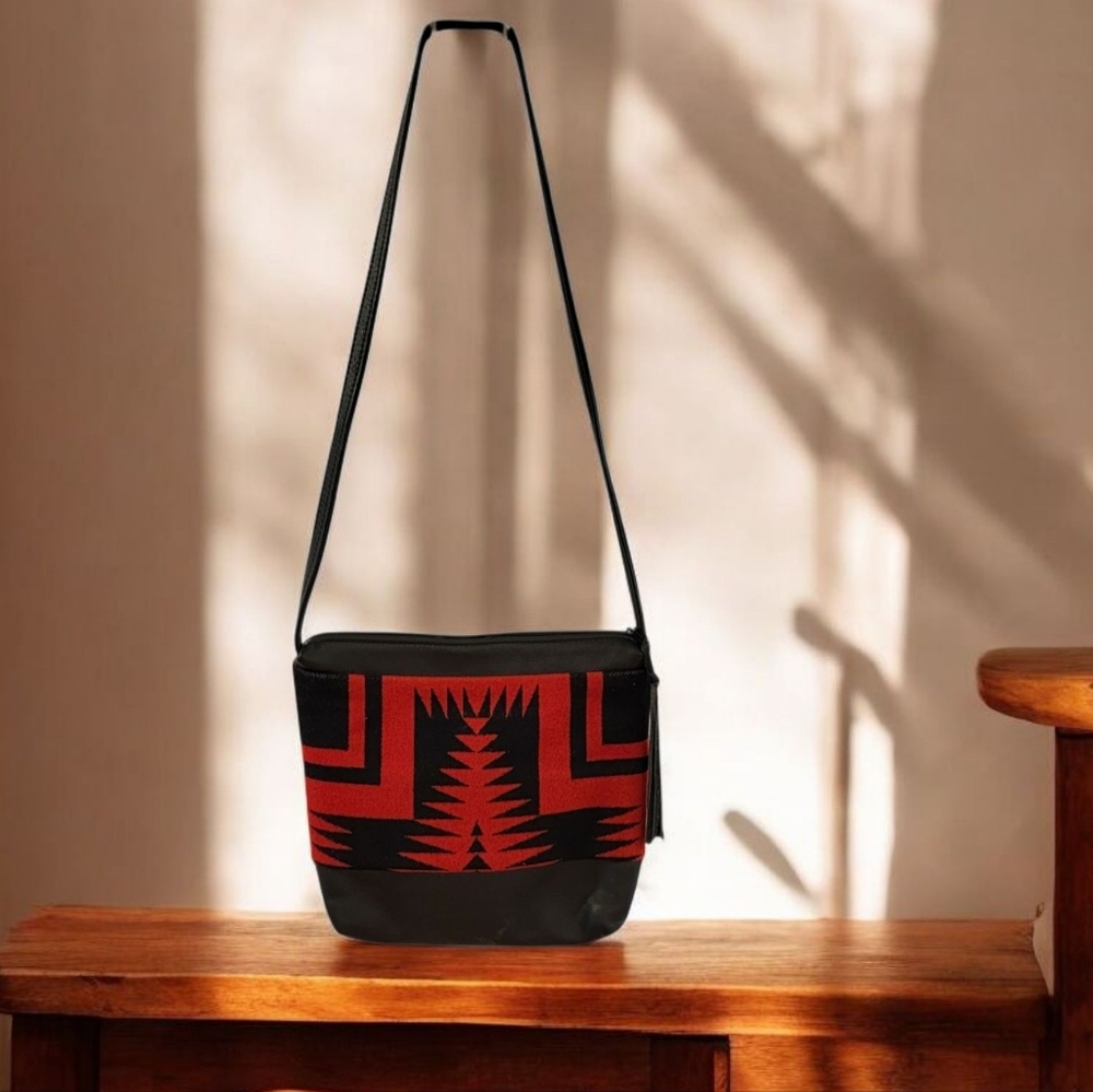 Timberline Ltd. Large Leather Crossbody bag in‎ Genuine Pendleton Wool